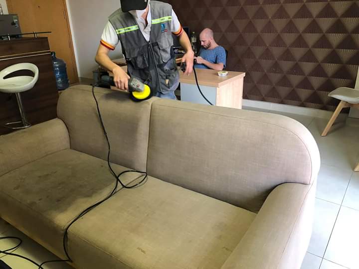 dich-vu-giat-ghe-sofa-tai-Ha-Noi