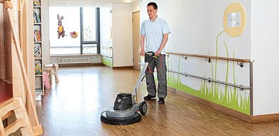 Các bước phủ bóng sàn nhựa Vinyl