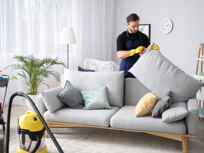 Ghế văn phòng có cần giặt định kỳ? 5 lý do không thể bỏ qua